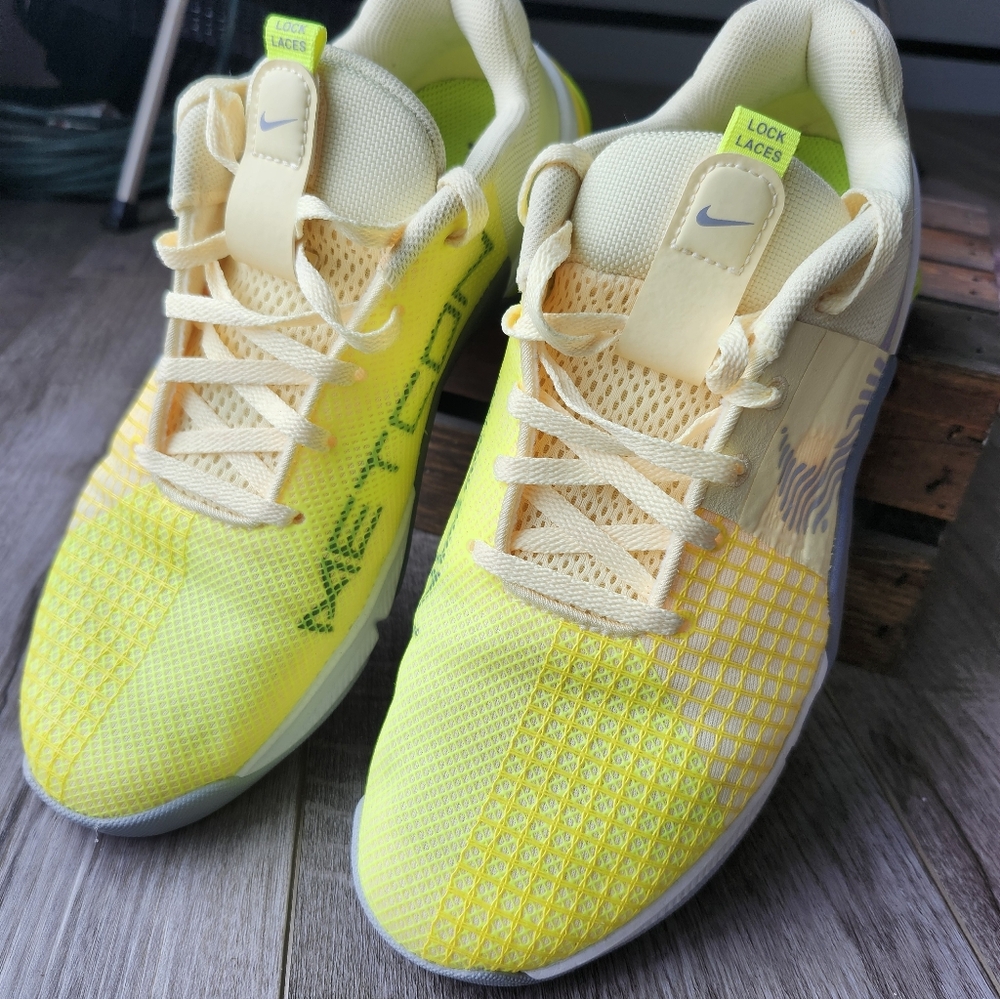Women's "Nike Metcon 8" Bright Yellow and Gray Training Shoe Size 9 - Picture 8 of 9